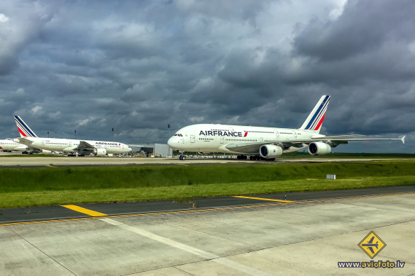 Airbus A380-861